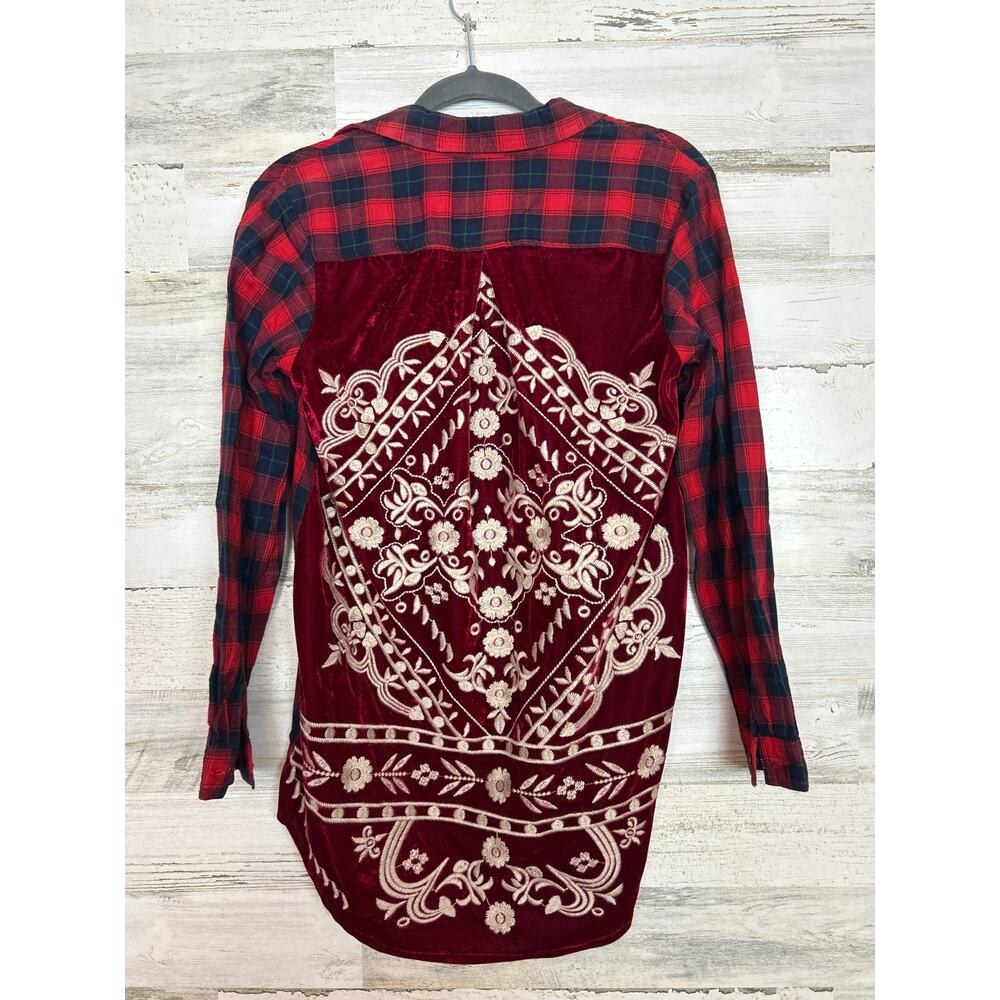 Paparazzi by Biz womens S Red Embroidered Crushed Velvet Flannel Tunic Top shirt